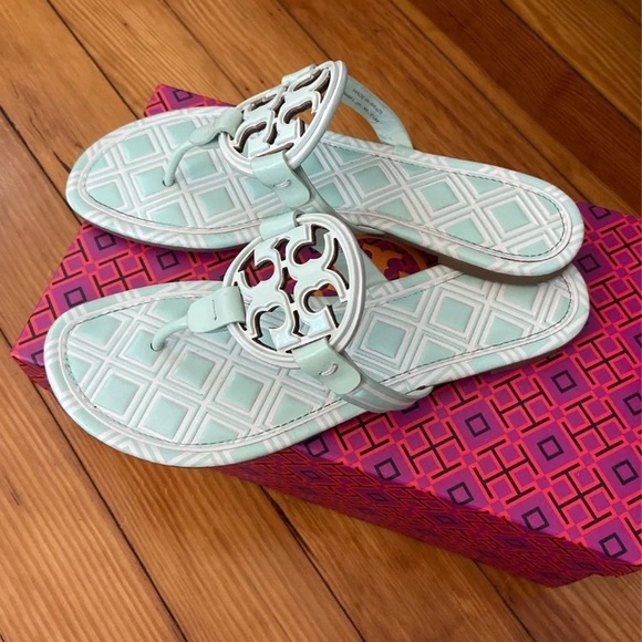 limited edition Tory Burch sandals - Picture 2 of 5